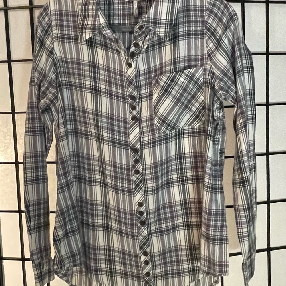 Womens Plaid Button-Up Shirt - Black and White BKE shirt.